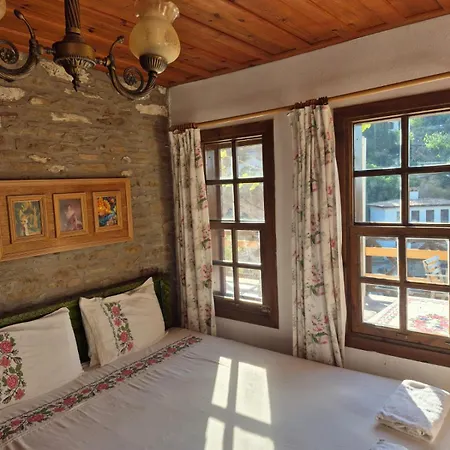 Sirince Dogadaki Evler Pensionat 3*